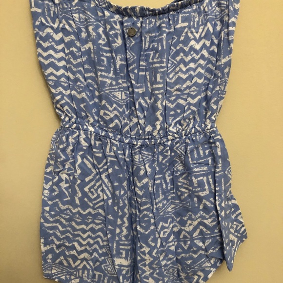 Billabong strapless romper. - Picture 2 of 4